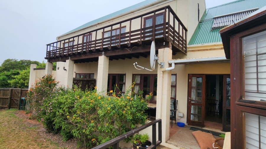 6 Bedroom Property for Sale in Napier Western Cape